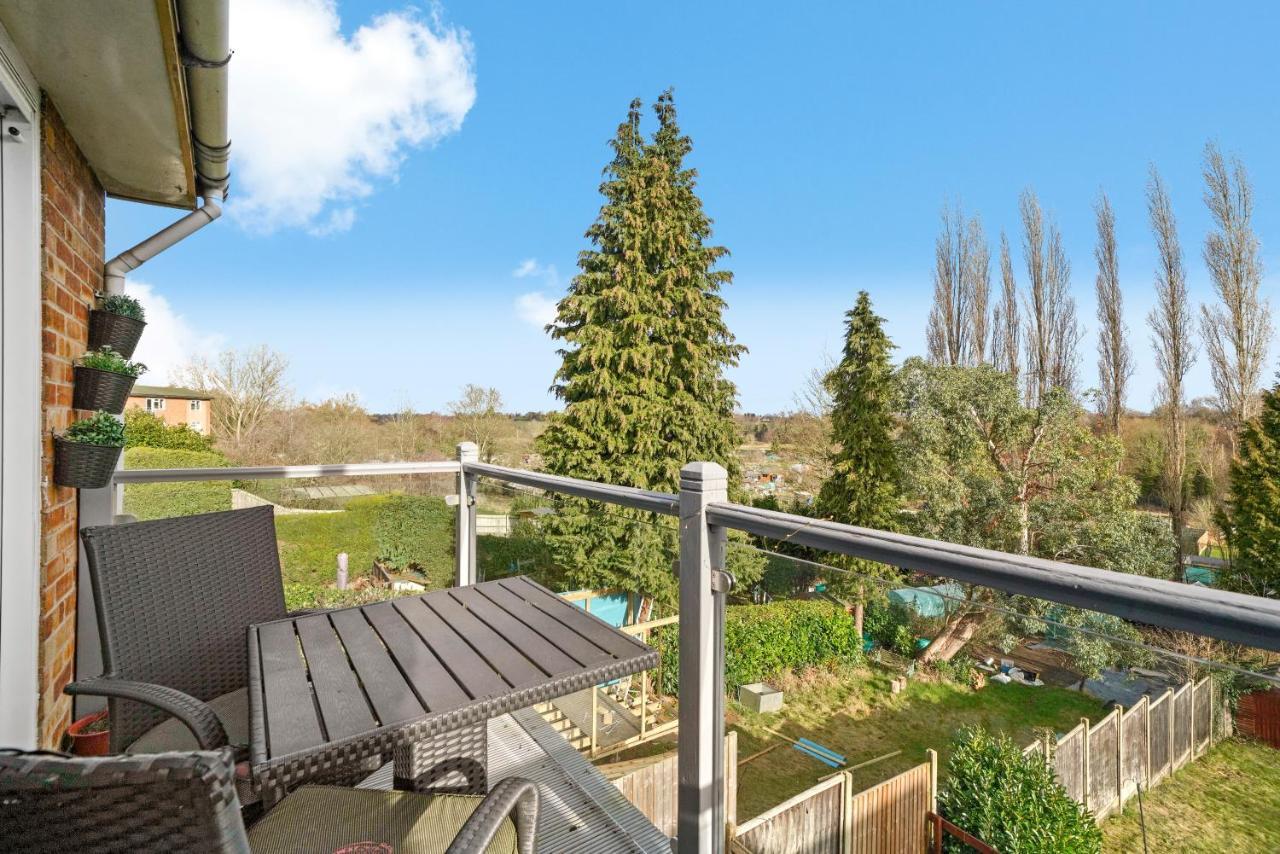 The Stylish Warwick Abode - Balcony - Garden Villa Leek Wootton Exterior foto